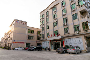 GUANGDONG YUHUA PLAYING CARDS CO.,LTD. ligne de production du fabricant