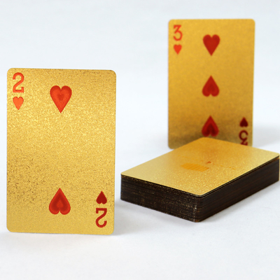 acheter Cartes à jouer de poker en plastique de conception personnalisée pour jeux de 63*88mm avec étui, fabrication or 100% étanche online manufacture