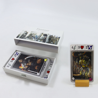 Les cartes de héros de jeux classiques imprimées sans répétition sont des cartes de collection parfaites pour les jeux de carton