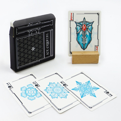 Jeu de poker imprimé Carte de papier à timbre argentée personnalisée avec noyau noir en relief