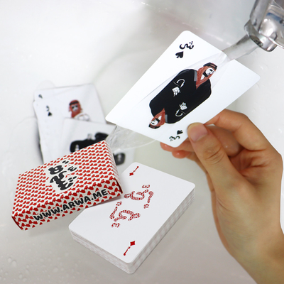 Couleur personnalisée 63*88mm Cartes de jeu en papier Poker Pvc 100% plastique Cartes de poker avec logo