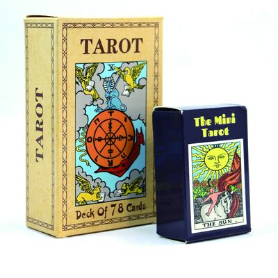 Cartes de tarot imprimables sur mesure avec papier noir de 310 grammes et option d'échantillon gratuit