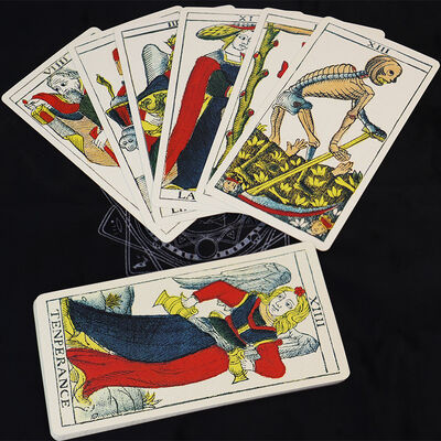 Cartes de Tarot écologiques imprimables au design personnalisé avec guide inclus pour adultes